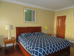 2 Bed 2 Bath in Studio City