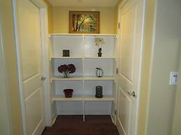 2 Bed 2 Bath in Studio City