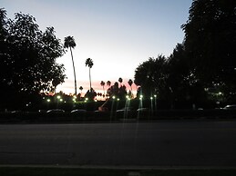 2 Bed 2 Bath in Studio City