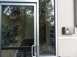 2 Bed 2 Bath in Studio City