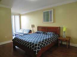 2 Bed 2 Bath in Studio City