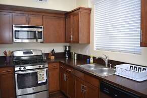 2 Bed 2 Bath in Studio City