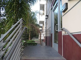 2 Bed 2 Bath in Studio City