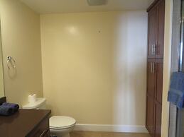 2 Bed 2 Bath in Studio City