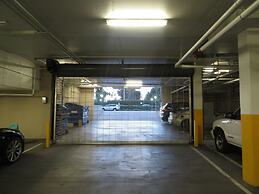 2 Bed 2 Bath in Studio City