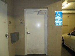 2 Bed 2 Bath in Studio City