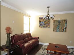 2 Bed 2 Bath in Studio City