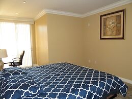 2 Bed 2 Bath in Studio City