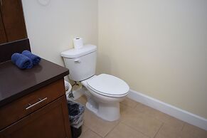 2 Bed 2 Bath in Studio City