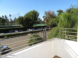 2 Bed 2 Bath in Studio City