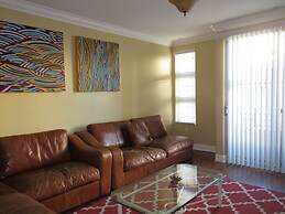 2 Bed 2 Bath in Studio City