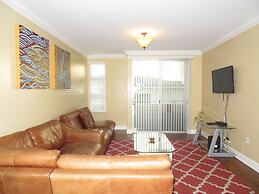 2 Bed 2 Bath in Studio City