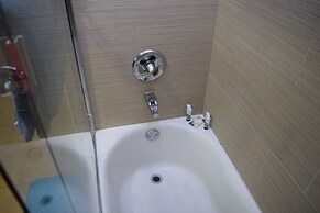 2 Bed 2 Bath in Studio City