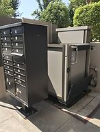 2 Bed 2 Bath in Studio City