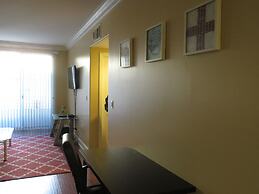 2 Bed 2 Bath in Studio City