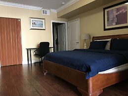 2 Bed 2 Bath in Studio City