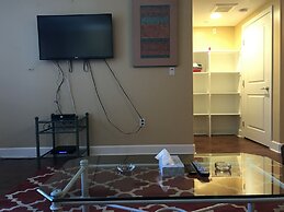 2 Bed 2 Bath in Studio City