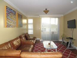 2 Bed 2 Bath in Studio City