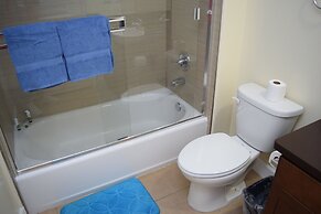 2 Bed 2 Bath in Studio City