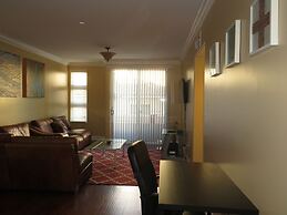 2 Bed 2 Bath in Studio City