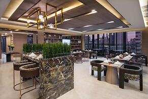 Solitaire Bangkok Sukhumvit 11