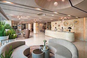 Solitaire Bangkok Sukhumvit 11