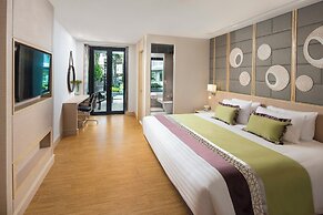 Solitaire Bangkok Sukhumvit 11