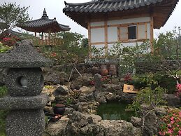 Canopus Resort Pension