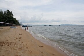 Jomtien Beach Condominium