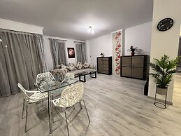 Red Hotel Riviera Suite & Lake