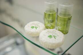 Red Hotel Riviera Suite & Lake