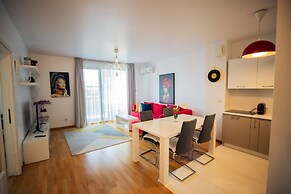 Red Hotel Riviera Suite & Lake