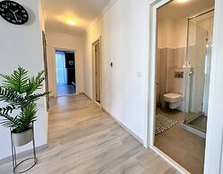 Red Hotel Riviera Suite & Lake