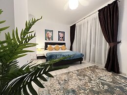 Red Hotel Riviera Suite & Lake