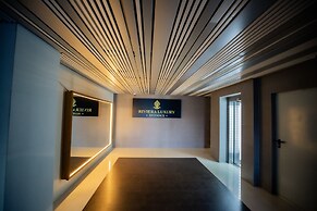 Red Hotel Riviera Suite & Lake