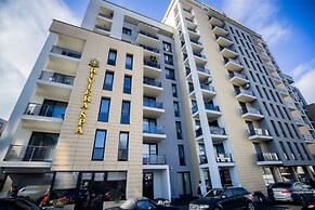 Red Hotel Riviera Suite & Lake