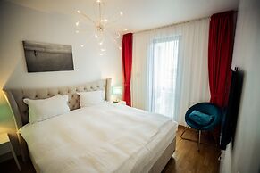 Red Hotel Riviera Suite & Lake