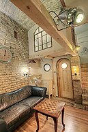 Lavender Circus Hostel