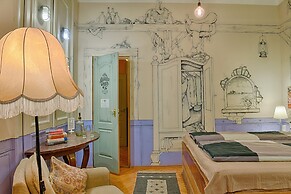 Lavender Circus Hostel