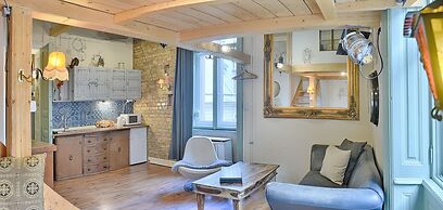 Lavender Circus Hostel