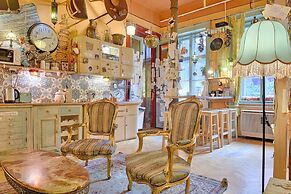 Lavender Circus Hostel