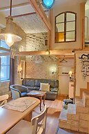 Lavender Circus Hostel