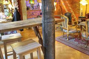 Lavender Circus Hostel