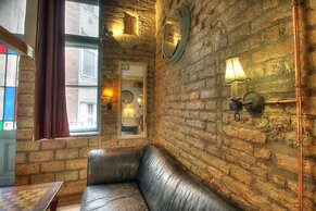 Lavender Circus Hostel