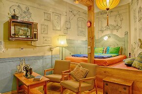 Lavender Circus Hostel