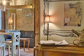 Lavender Circus Hostel