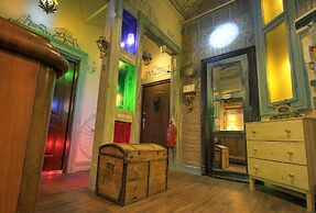 Lavender Circus Hostel