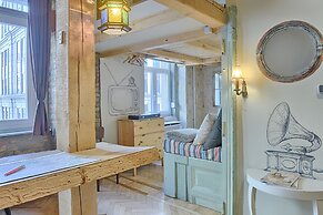 Lavender Circus Hostel