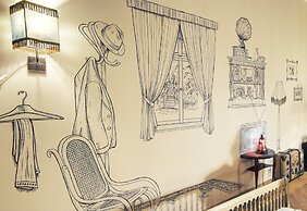 Lavender Circus Hostel