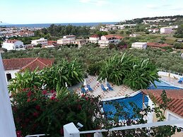 Yanna Studios & Apartments